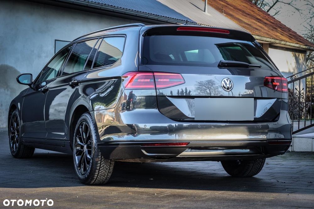 Volkswagen Passat 2018 photo 2