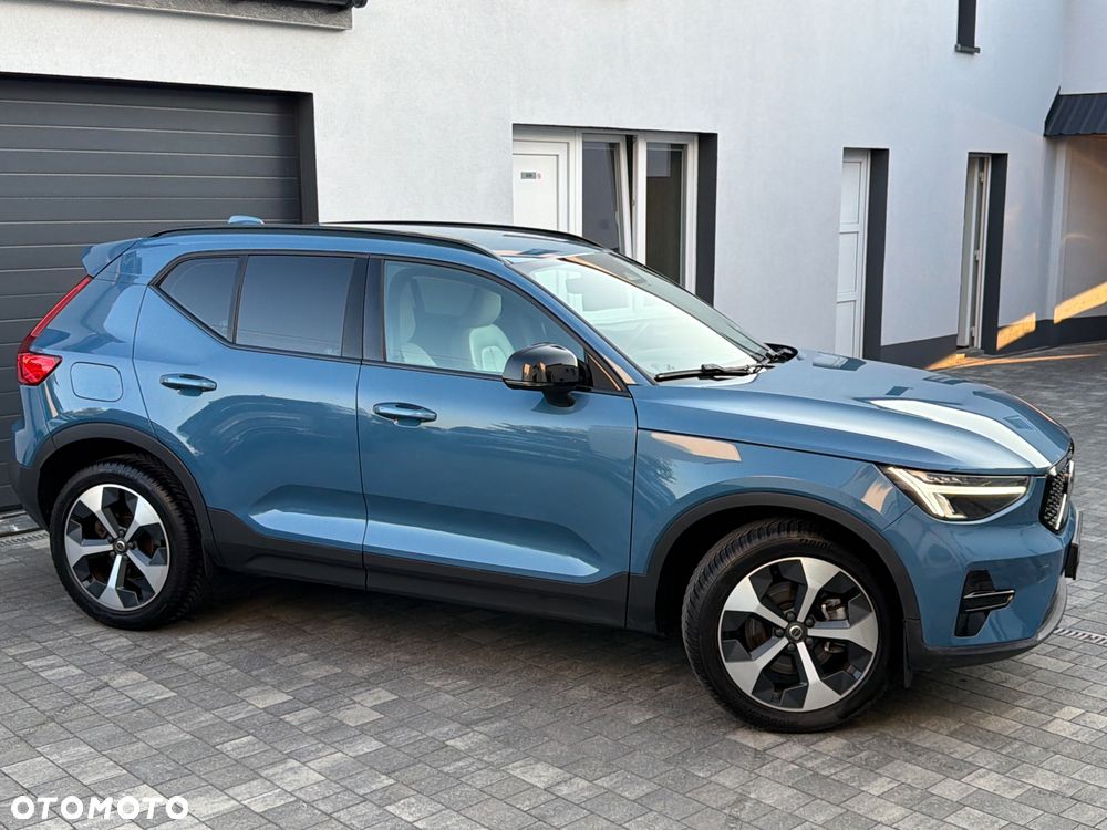 Volvo XC 40 B3 B DKG Ultra Black Edition - 24