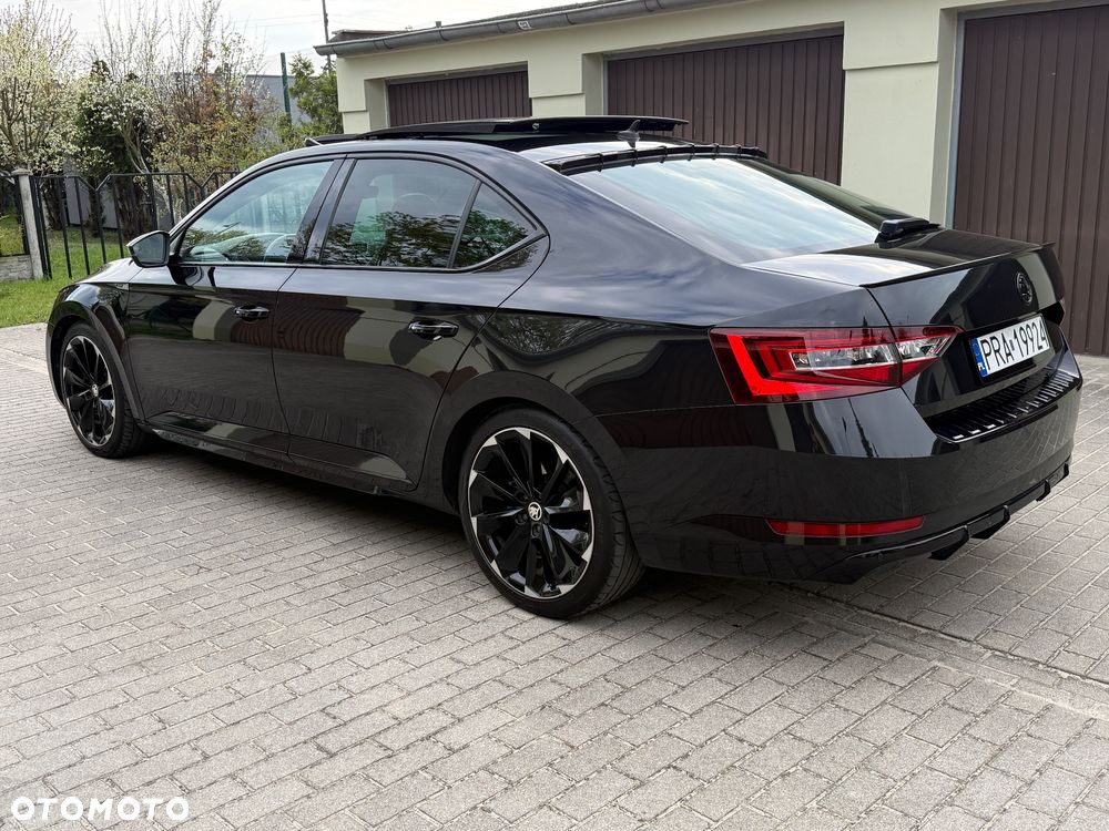 Skoda Superb 2.0 TDI Sportline DSG - 2