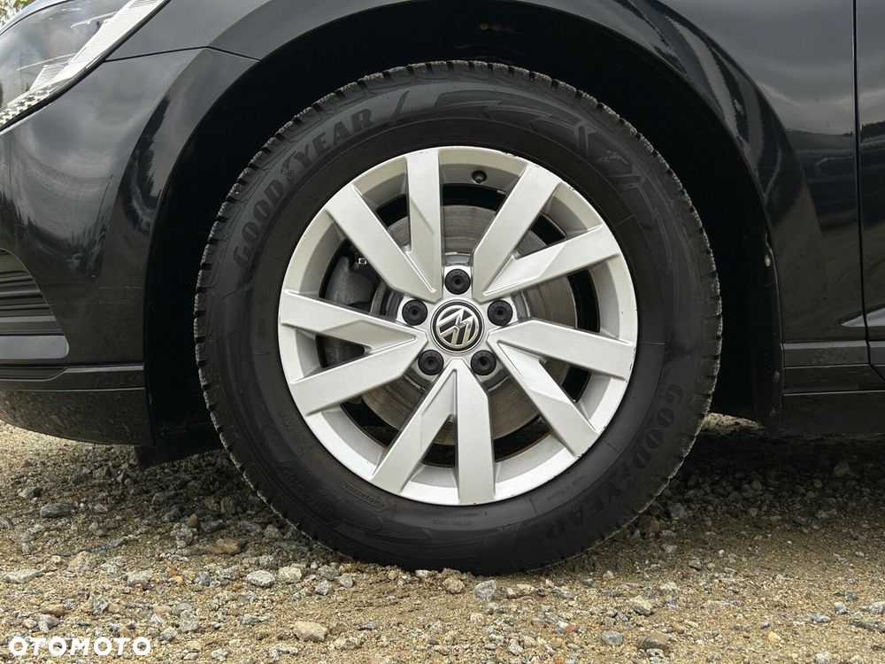 Volkswagen Passat 2.0 TDI SCR Trendline - 37