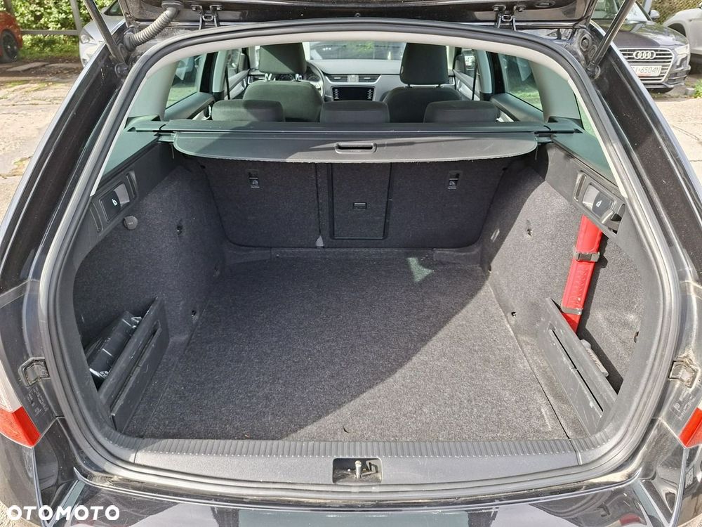 Skoda Octavia 2.0 TDI DSG Ambition - 28
