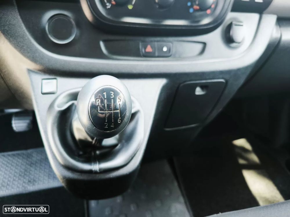 Renault Trafic 1.6 Dci 120 IVA DedutÍvel - 20