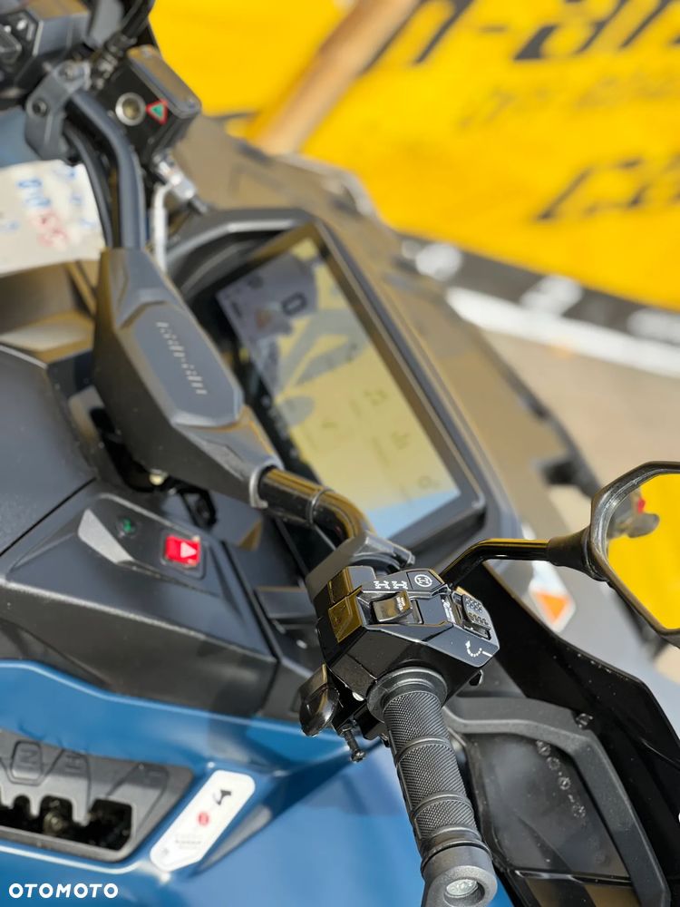 Can-Am Outlander - 9