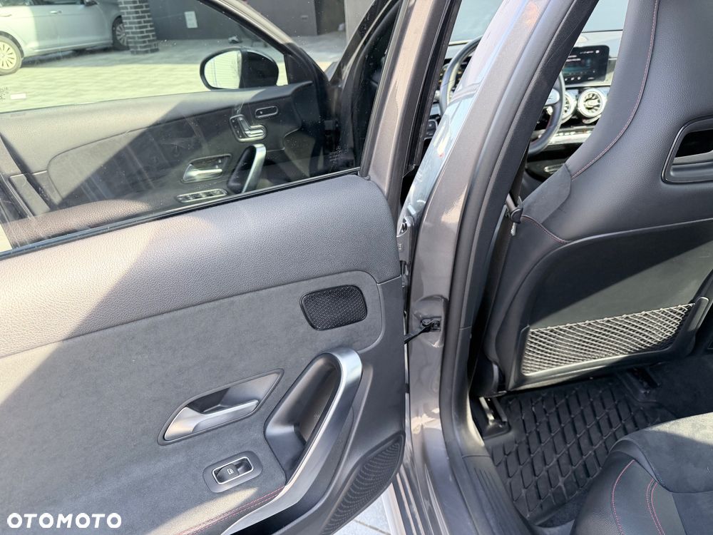 Mercedes-Benz Klasa A 250 4-Matic AMG Line 7G-DCT - 19