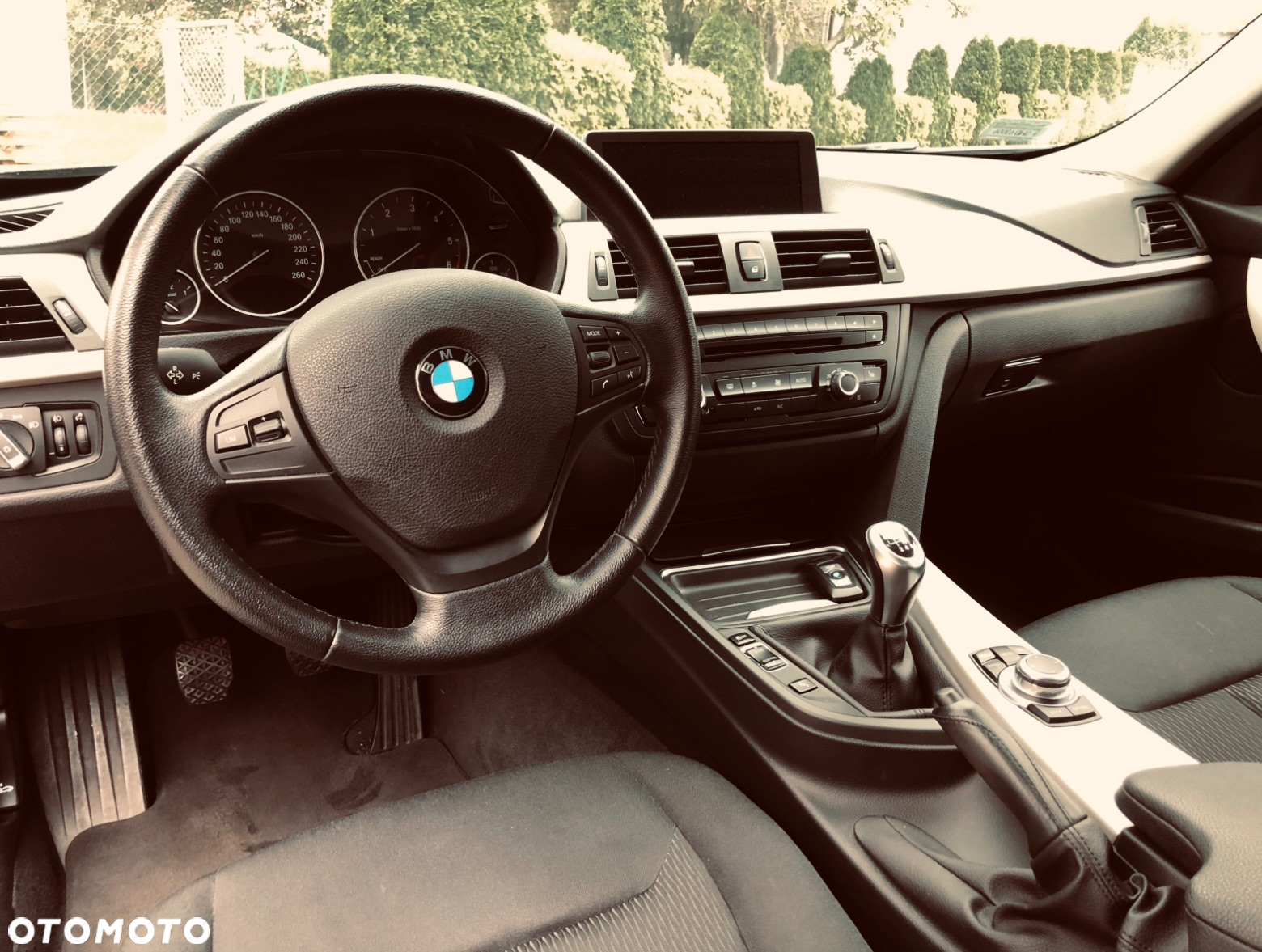 BMW Seria 3 318d - 11