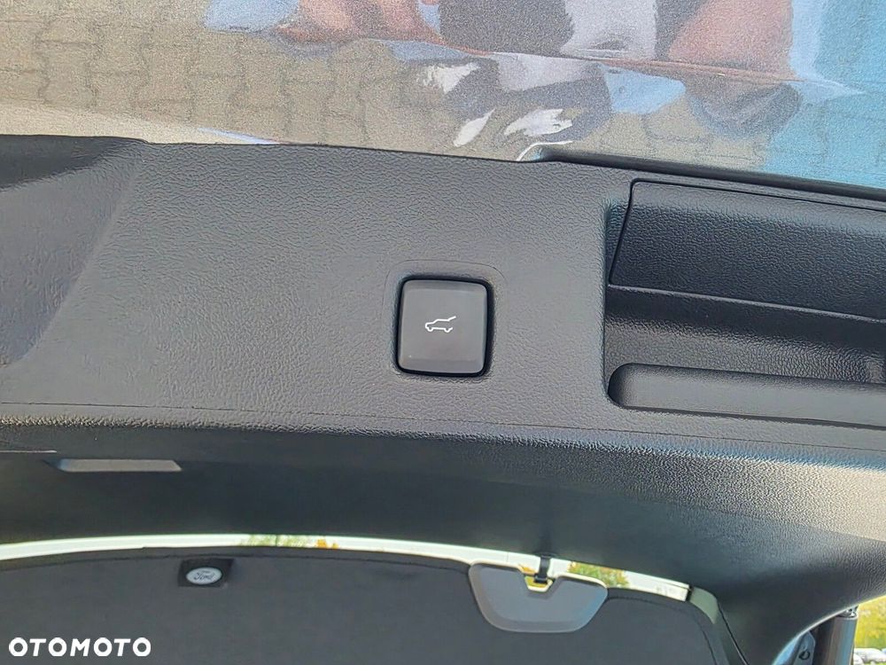 Ford Kuga - 35
