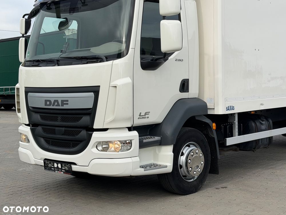 DAF LF 280 / KONTENER / WINDA / AUTOMAT / 18 EUROPALET / EURO 6 / 490 TYŚ KM / 8 990 KG ŁADOWNOŚCI / 2016 - 9