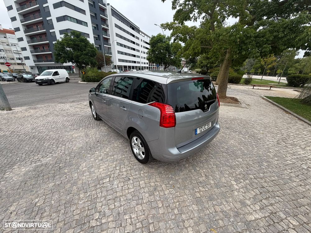 Peugeot 5008 - 15