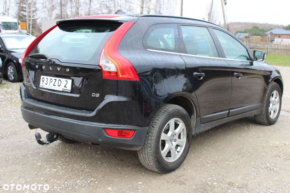 Volvo XC 60 D3 Momentum - 4