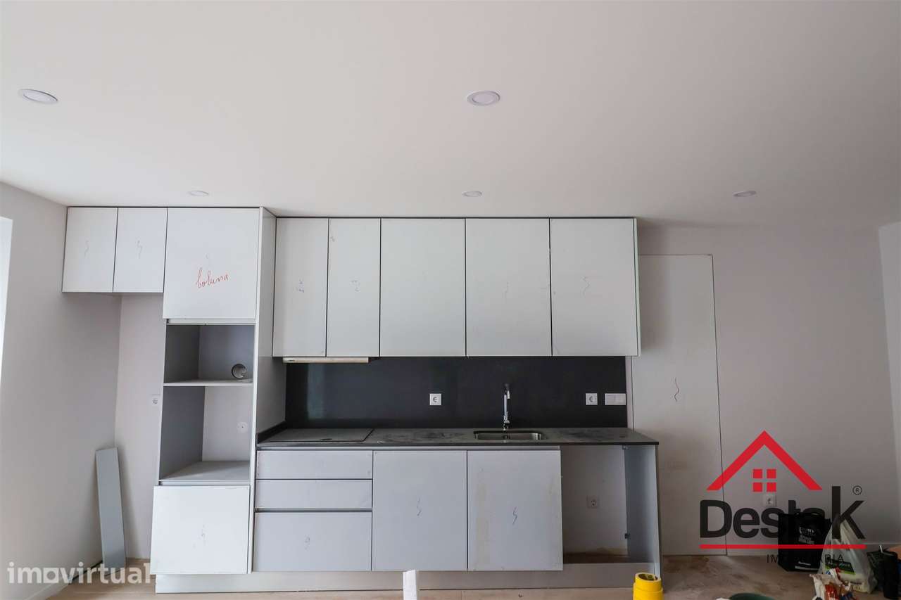 Apartamento T2 remodelado para venda em Viseu - Grande imagem: 2/13