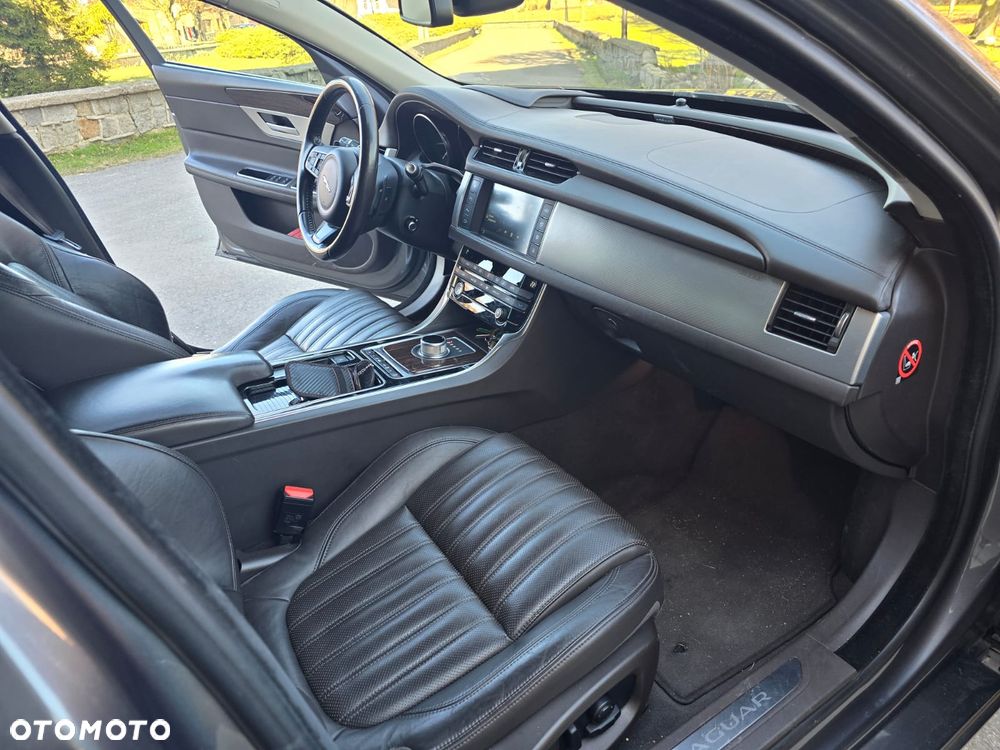 Jaguar XF 2.0 i4D Prestige - 14