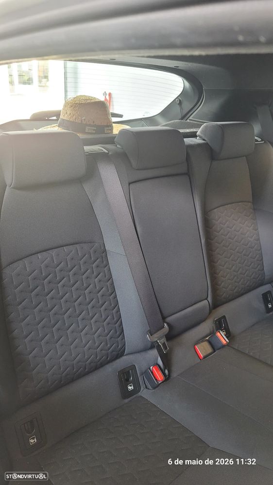 Toyota Corolla 1.8 Hybrid Comfort - 11