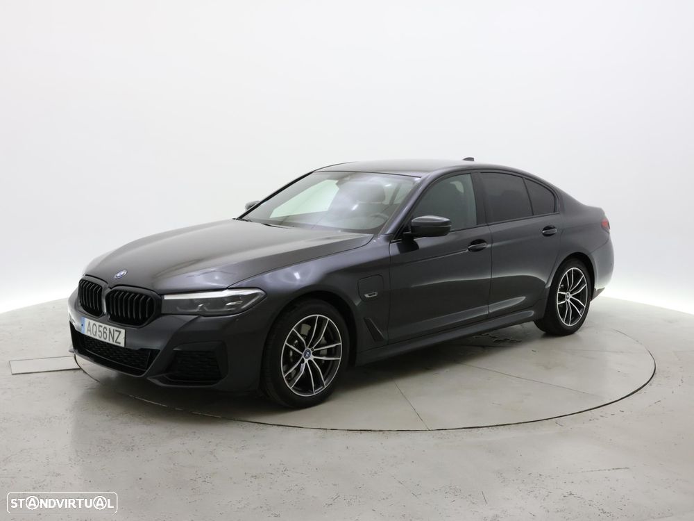 BMW 530 e Pack M - 1