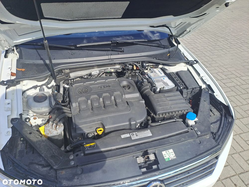Volkswagen Passat 2.0 TDI SCR (BlueMotion Technology) DSG Highline - 10