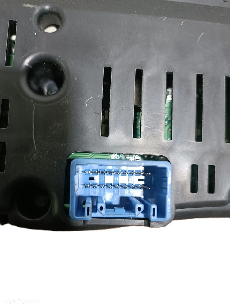 TOYOTA AVENSIS T25 03-09 2,0 D4D liczniki zegary 8380005C00C * - 6