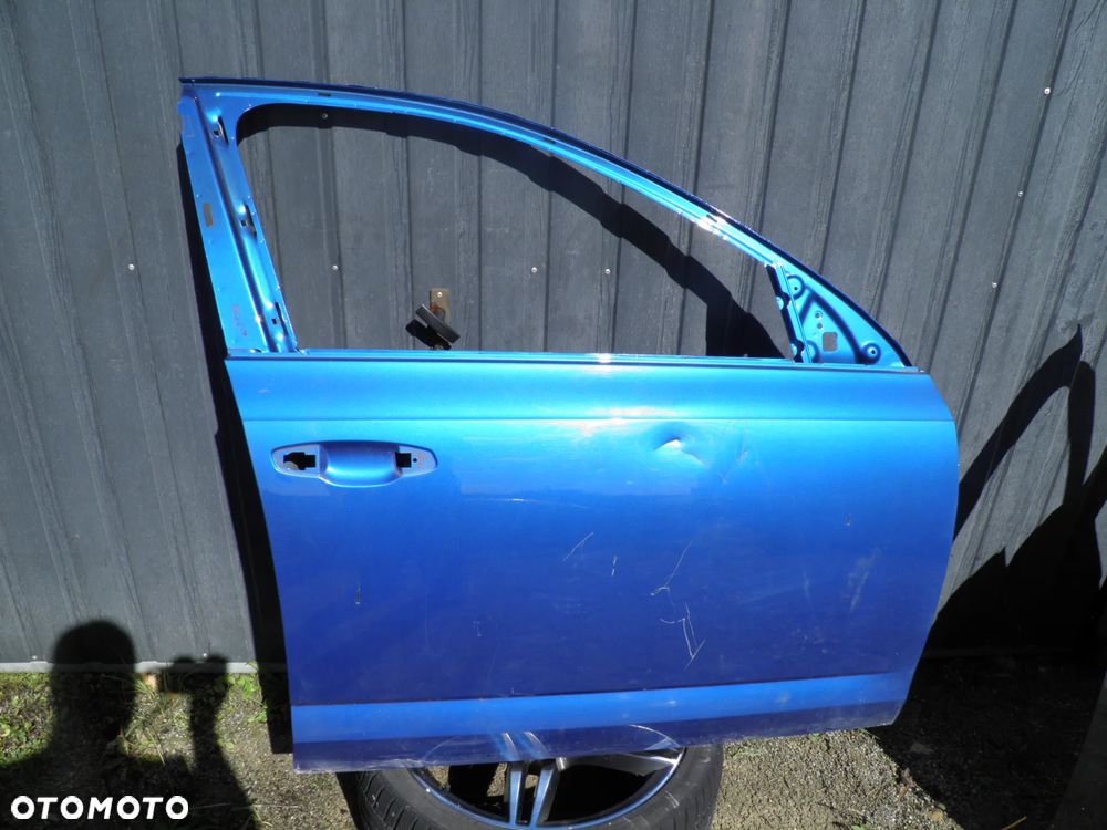 Drzwi prawy przód SKODA OCTAVIA III  12-20 5E0831312 - 1