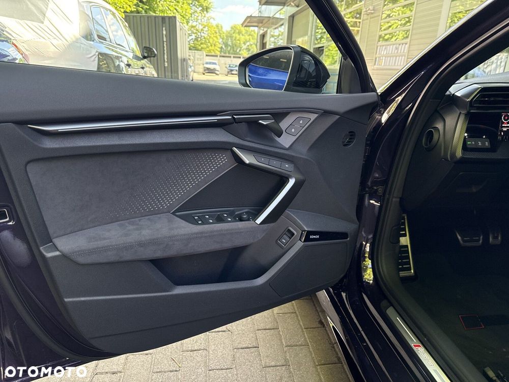 Audi RS3 Limousine TFSI Quattro S tronic - 11