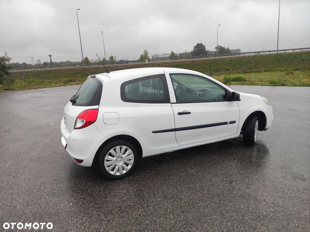 Renault Clio 2011 photo 3
