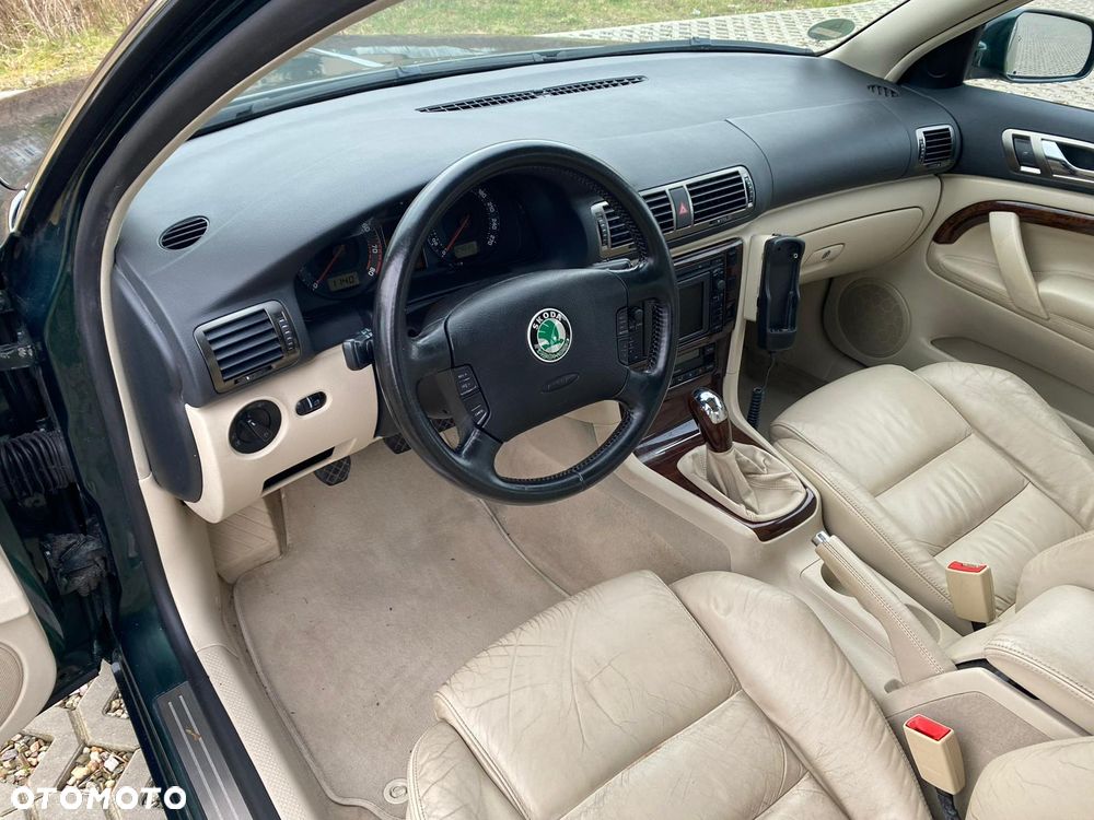 Skoda Superb 1.8 Turbo Exclusive - 10