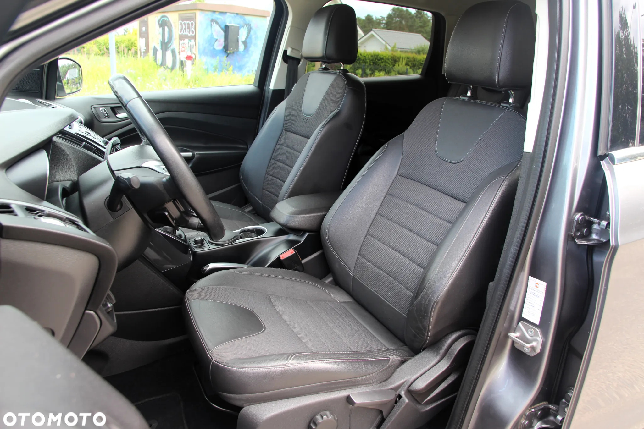 Ford Kuga 2.0 TDCi 2x4 Titanium - 24