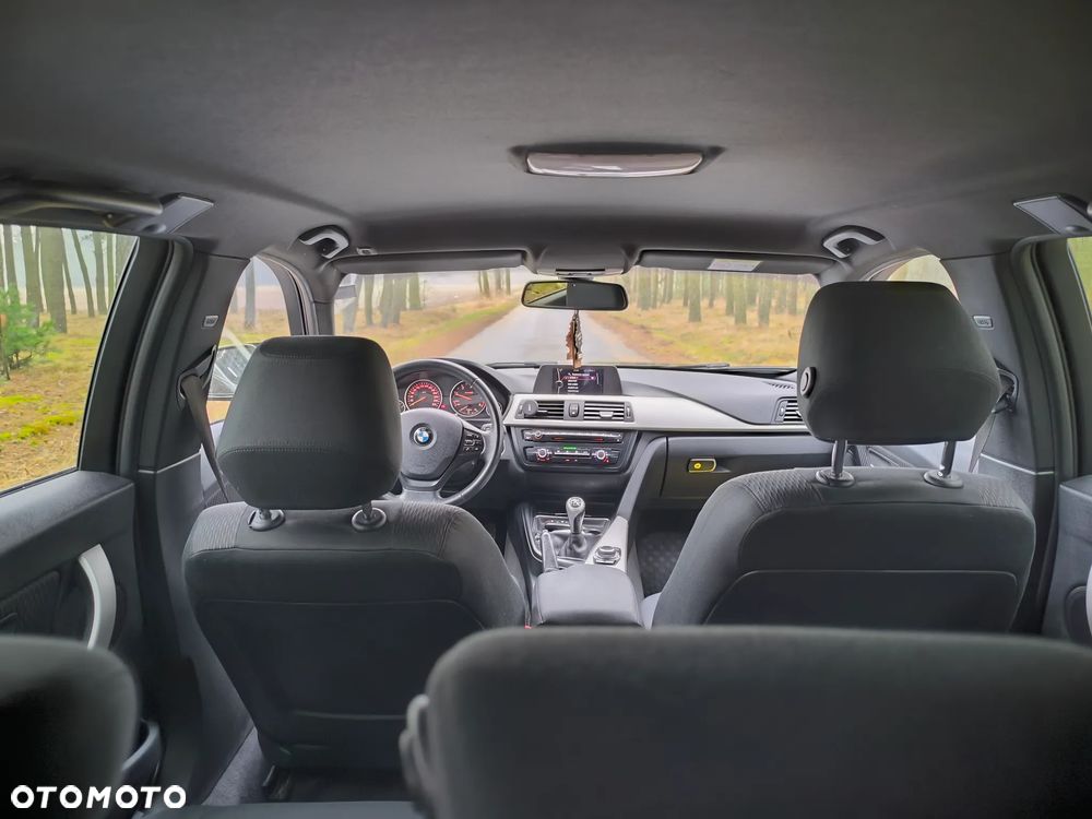 BMW Seria 3 318d Luxury Line - 4
