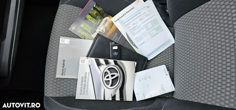 Toyota Auris 1.8 L VVT-i TS Hybrid Luna - 19