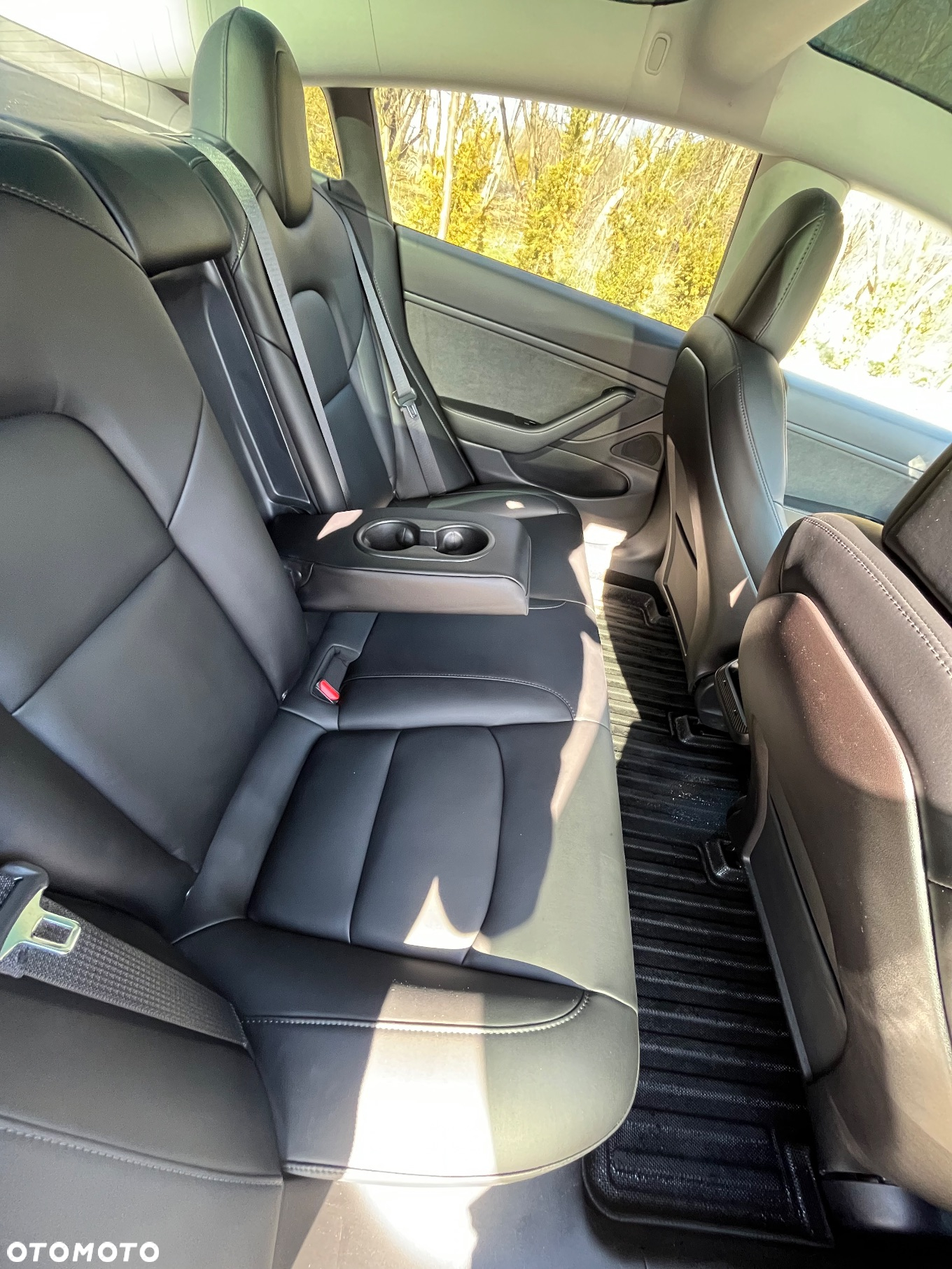 Tesla Model 3 Standard Reichweite Plus Hinterradantrieb - 11