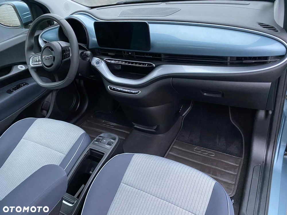 Fiat 500e La Prima - 11