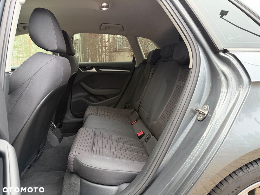 Audi A3 Sportback 1.4 TFSI Ambiente S tronic - 25