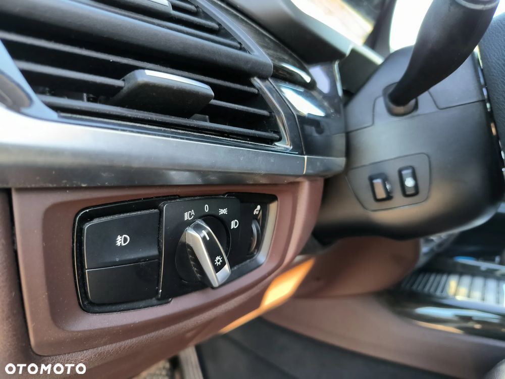 BMW X5 xDrive35i - 14