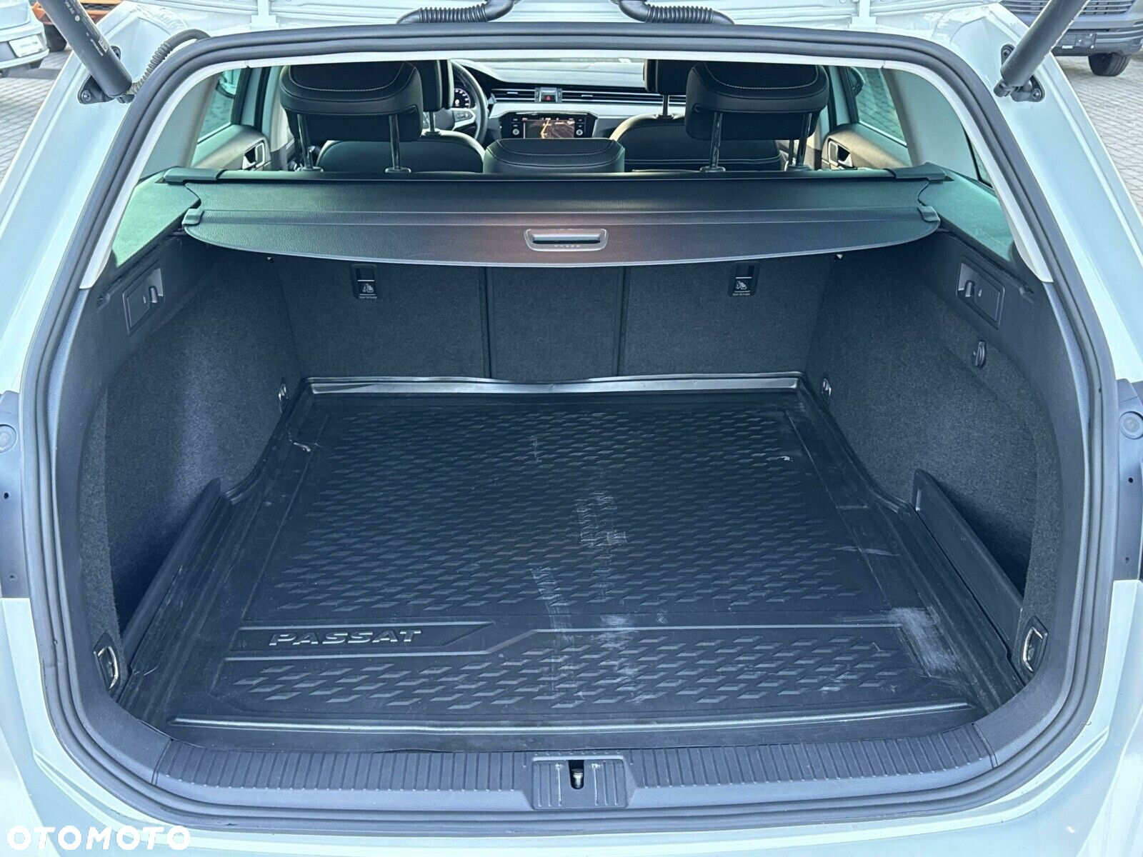 Volkswagen Passat 2.0 TSI Elegance DSG - 16