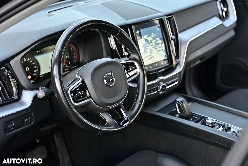 Volvo XC 60 B4 D AWD Geartronic Momentum - 24