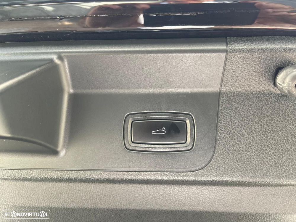 Porsche Panamera 4 E-Hybrid - 44