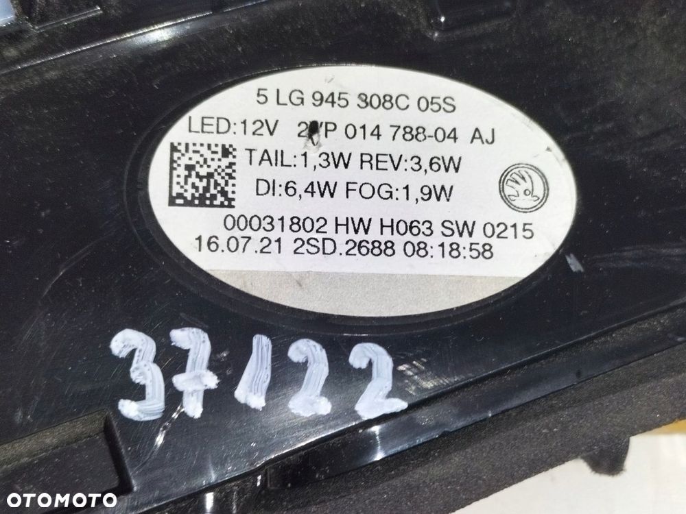 Lampa tylna tył prawa SKODA ENYAQ 21- LED - 6