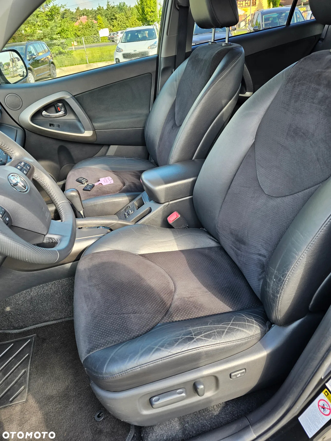 Toyota RAV4 2.2 D-4D 4x4 Automatik Executive - 17
