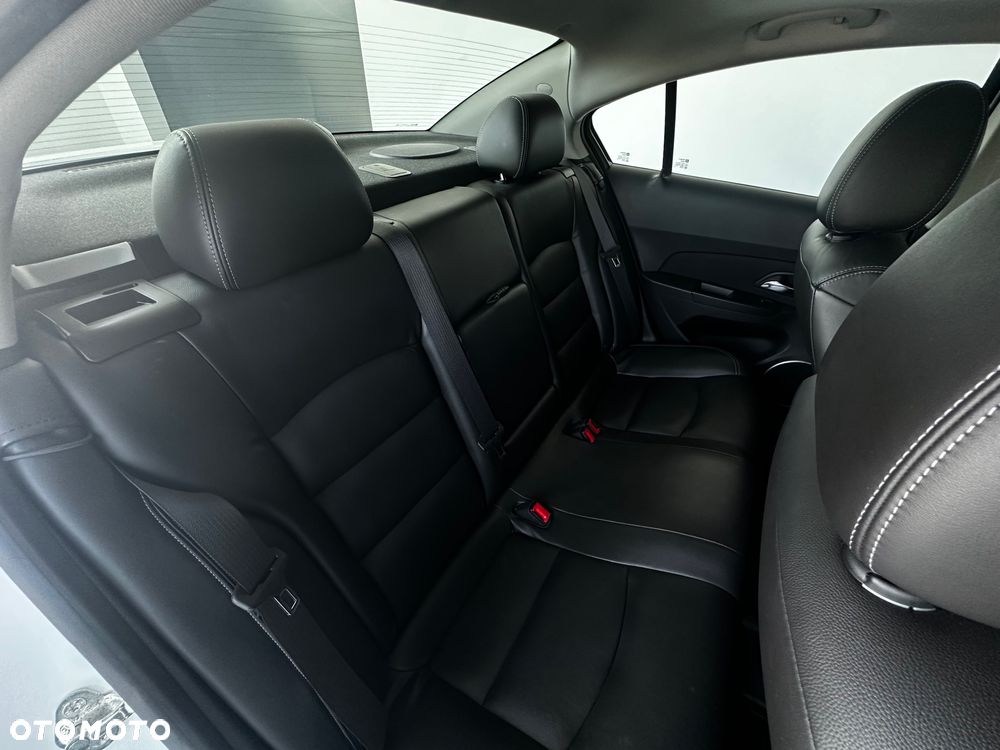 Chevrolet Cruze - 22