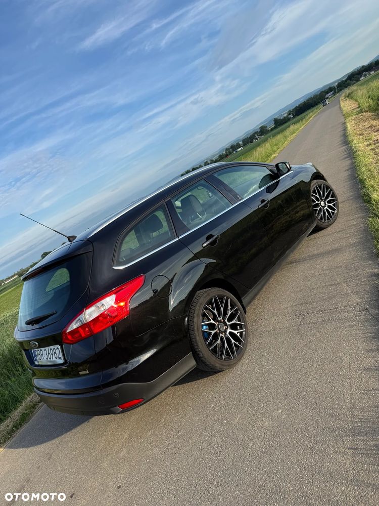 Ford Focus ver-1-6-tdci-dpf-start--stopp--system-champions-edition - 5