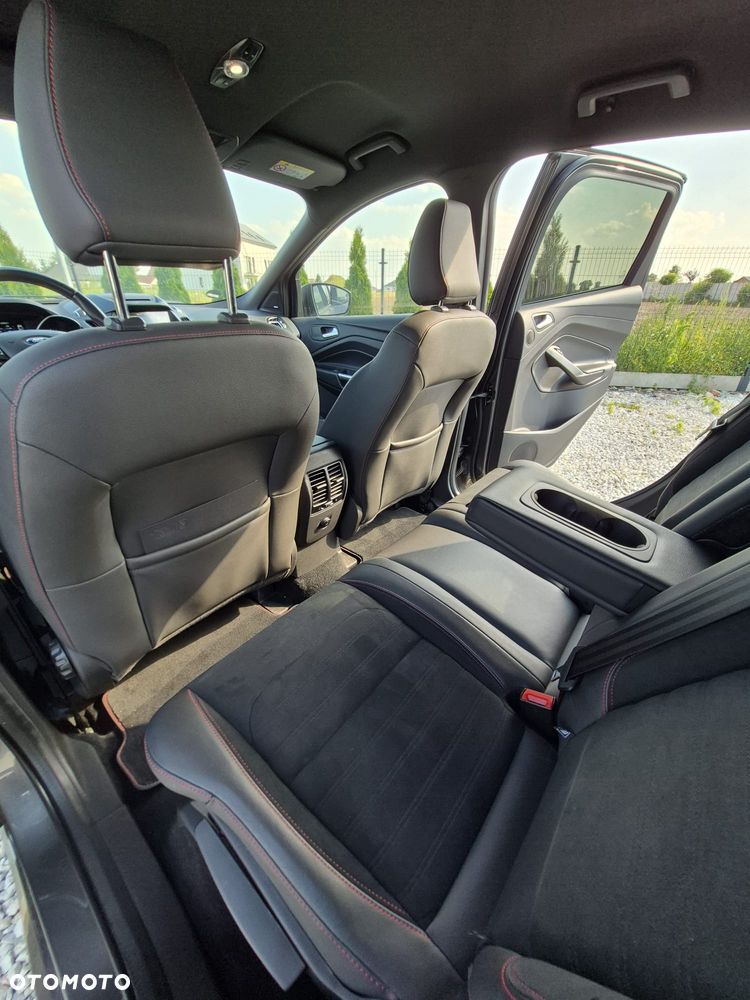 Ford Kuga 2.0 TDCi 4x4 ST-Line - 22