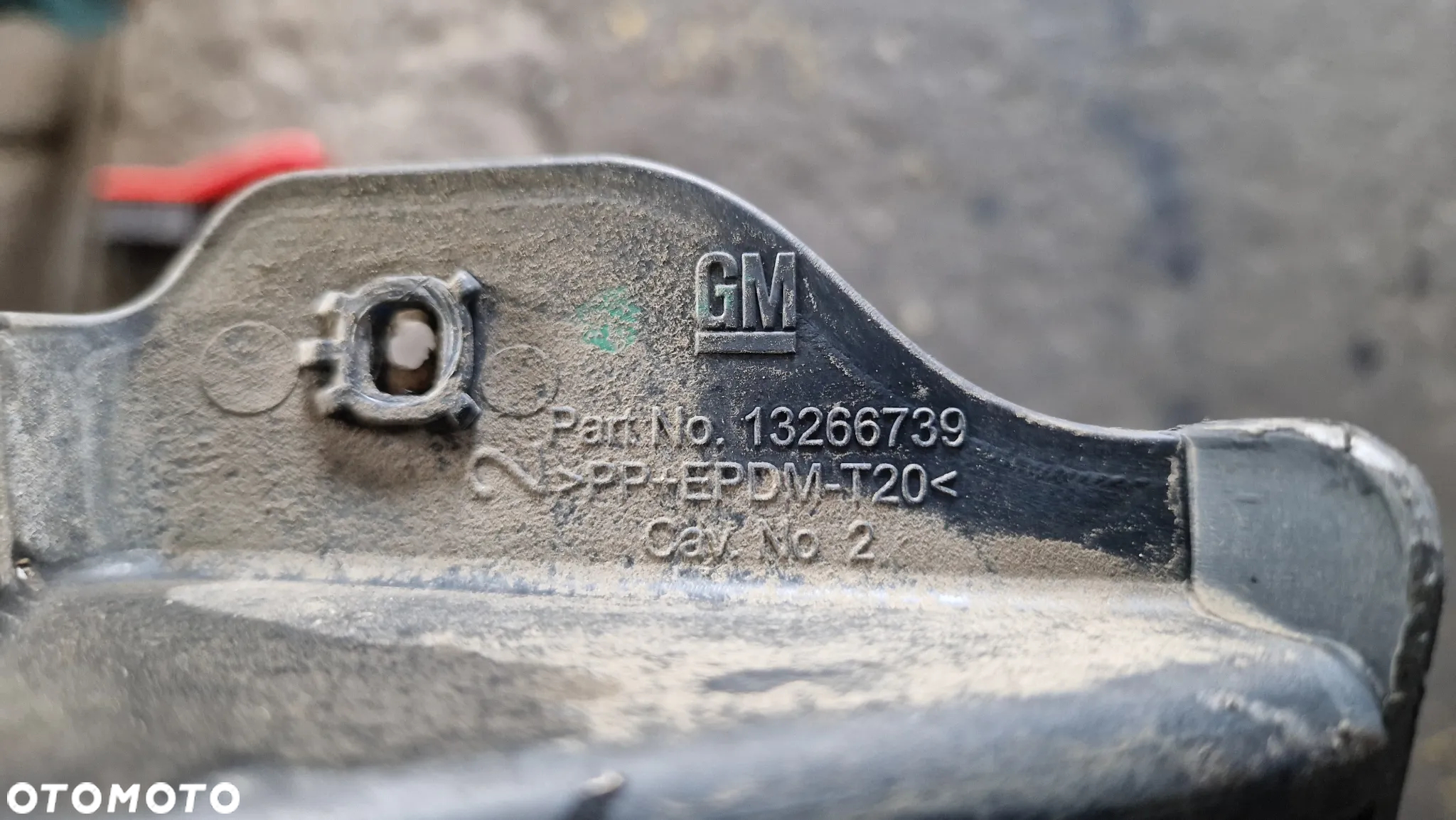 OPEL ASTRA J HB ŚLIZG ZDERZAKA TYŁ LEWY 13266739 - 2