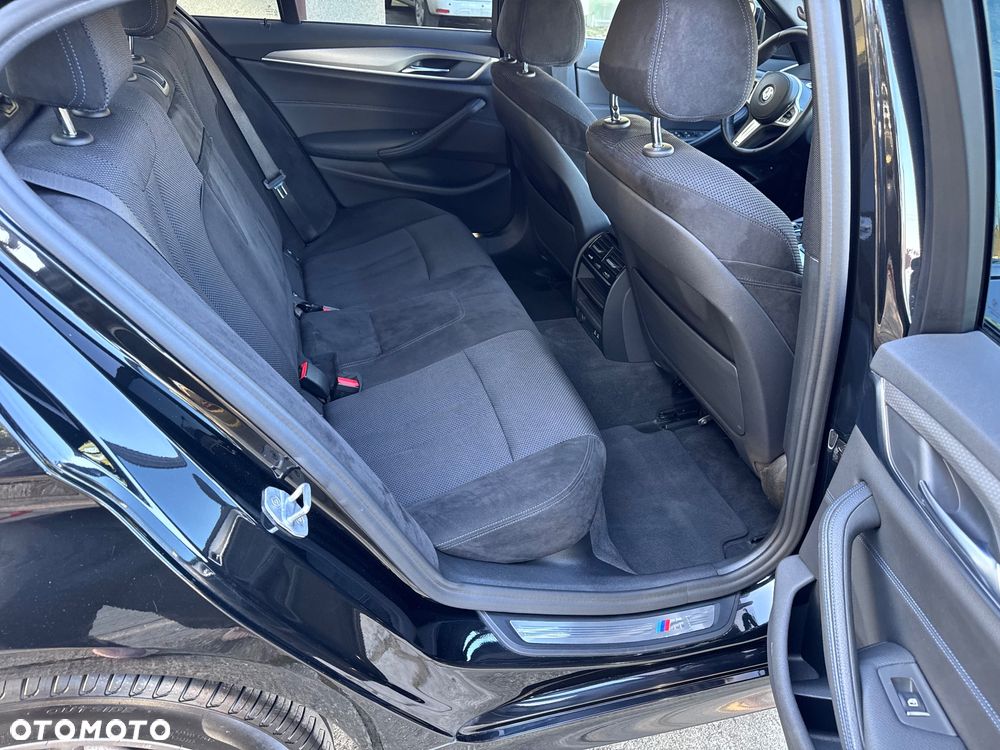 BMW Seria 5 530e iPerformance xDrive M Sport sport - 16