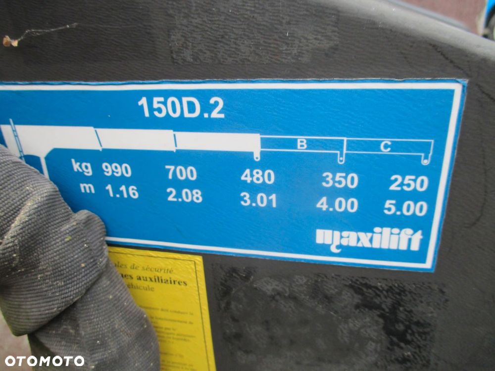 Renault Maxity - 8