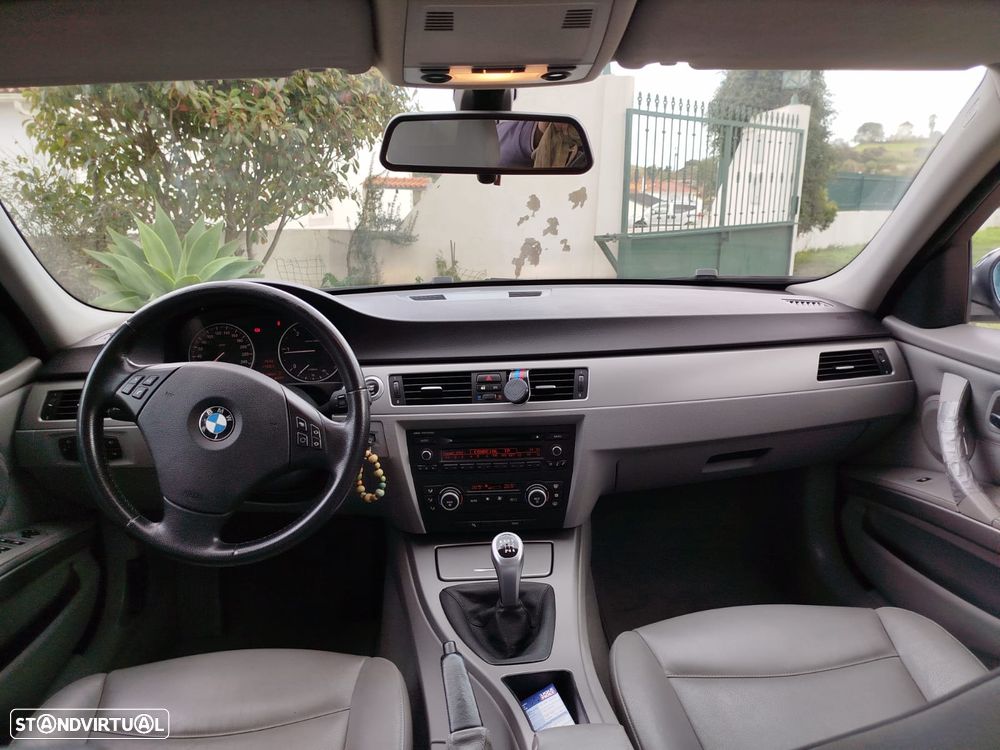 BMW 320 d - 14