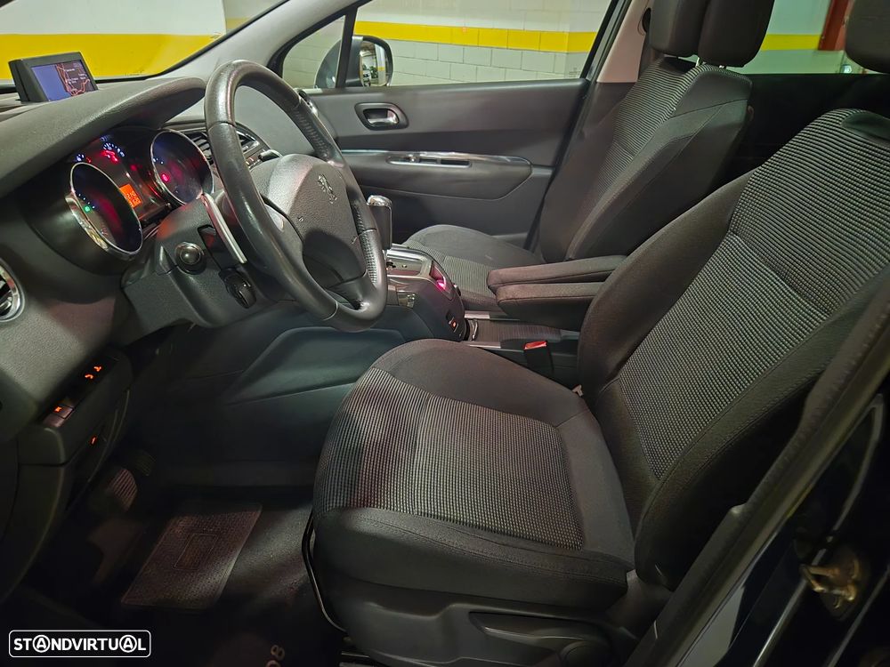 Peugeot 5008 1.6 E-HDi Tech-Motion CMP6 - 23