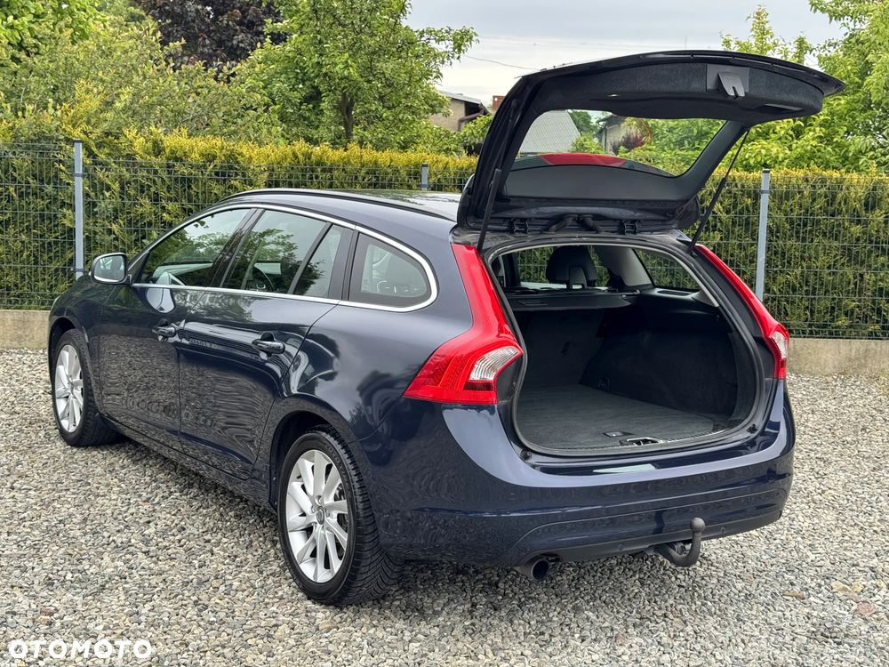 Volvo V60 D2 Summum - 24