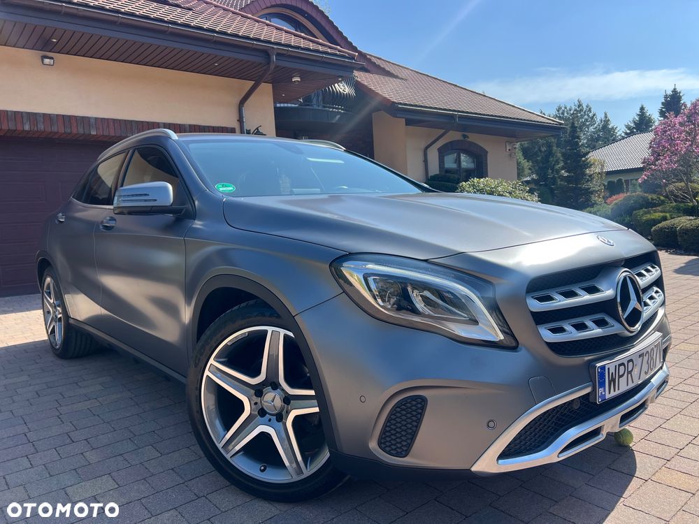 Mercedes-Benz GLA 200 7G-DCT AMG Line - 12
