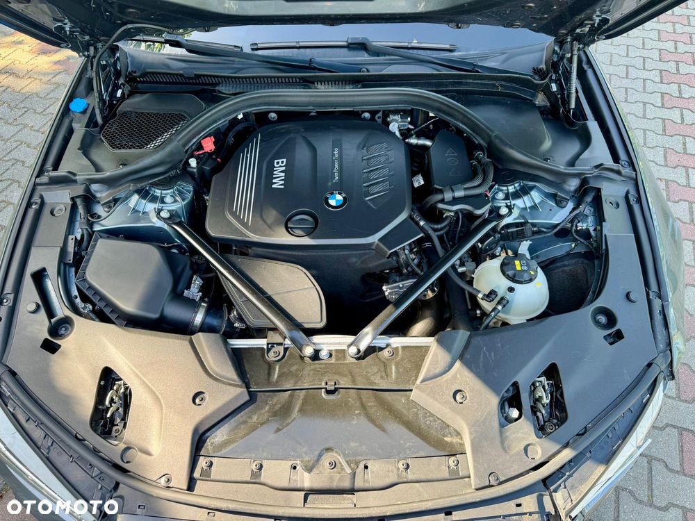 BMW Seria 5 520d M Sport - 28