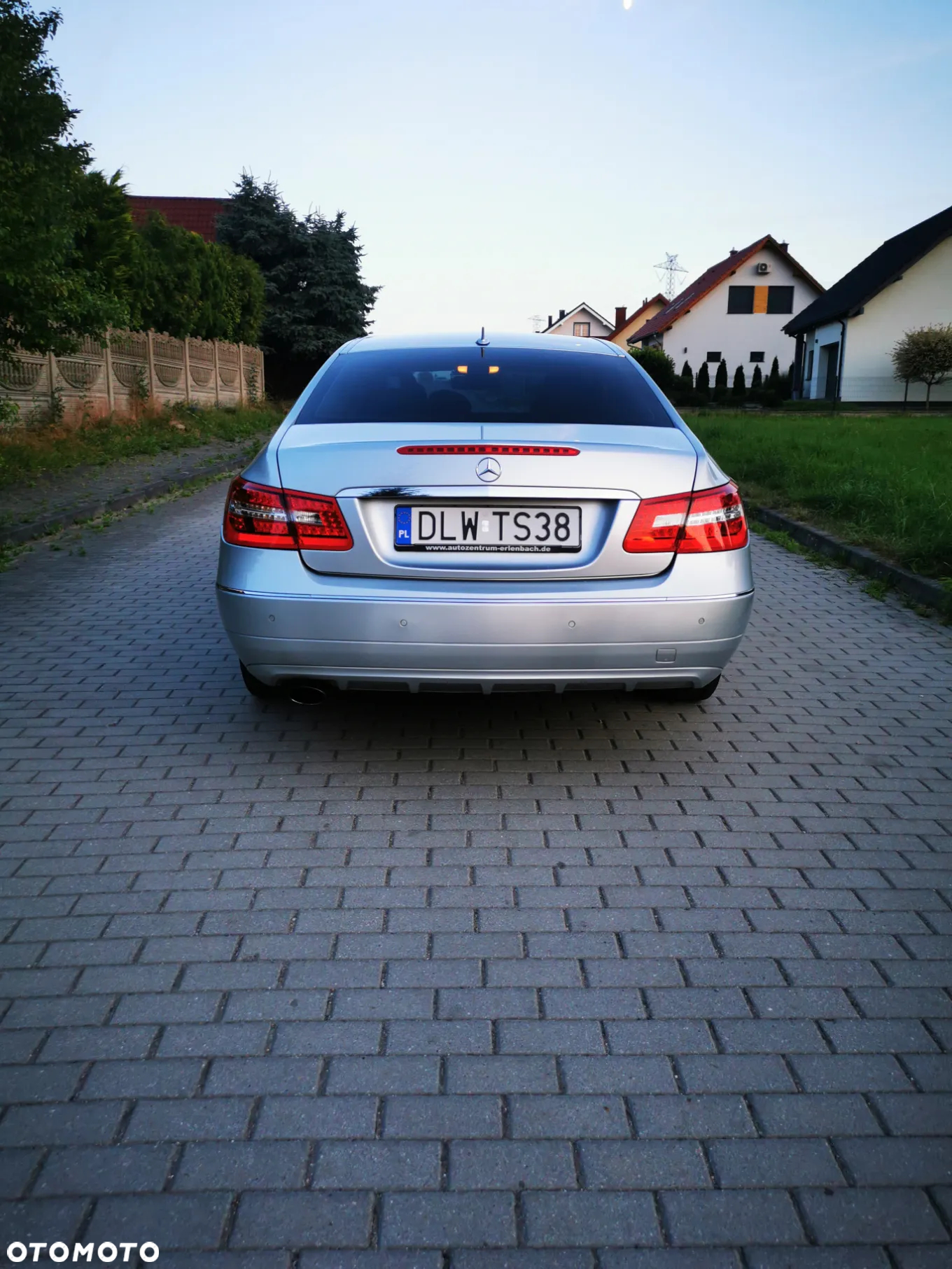 Mercedes-Benz Klasa E 250 CGI BlueEffICIENCY - 3