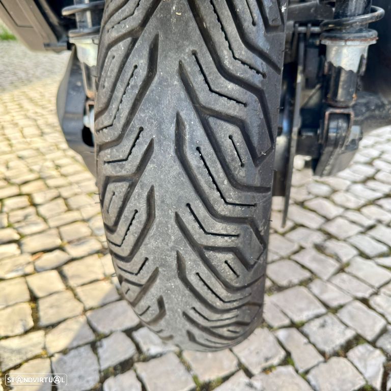 Yamaha X-Max 300 - 26