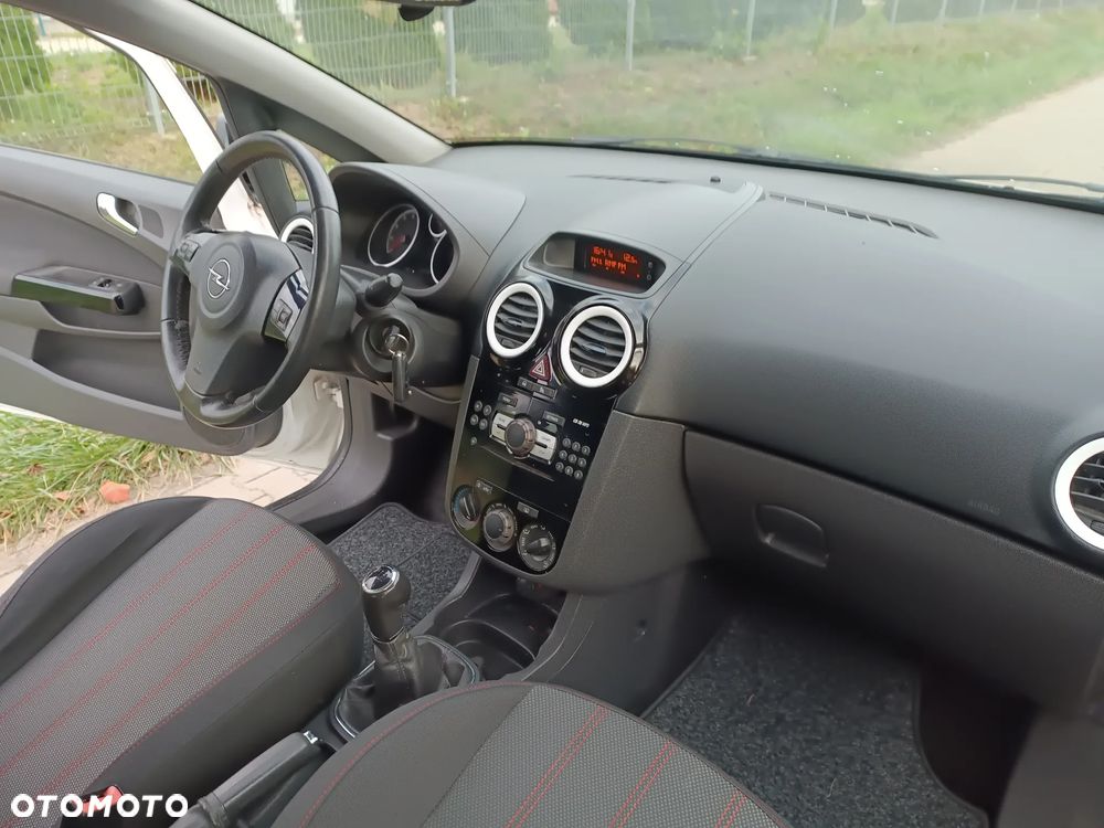 Opel Corsa 1.4 16V Color Elegance - 10