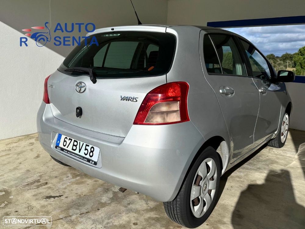 Toyota Yaris 1.0 VVT-i - 5